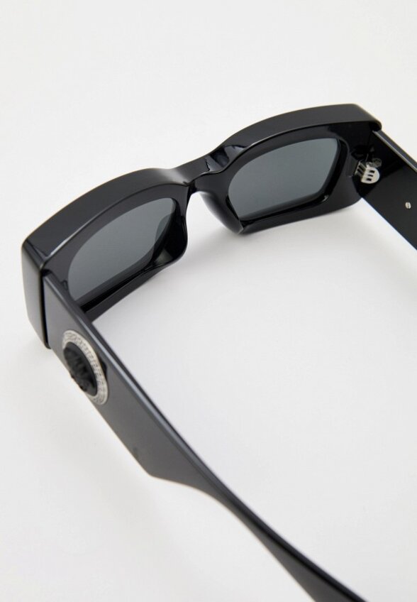 Очки солнцезащитные Versace