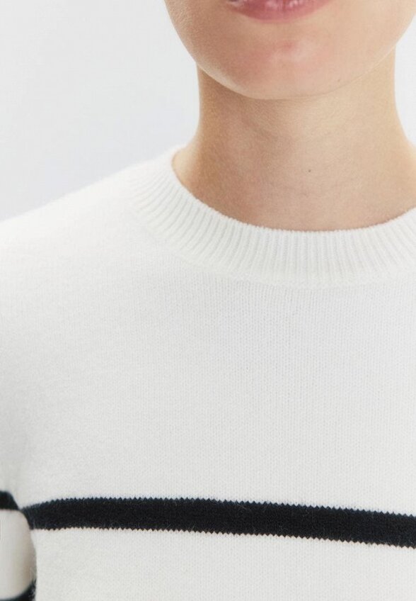 Джемпер Befree