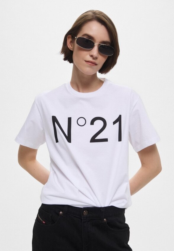 Футболка N21