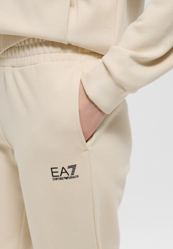 Костюм спортивный EA7