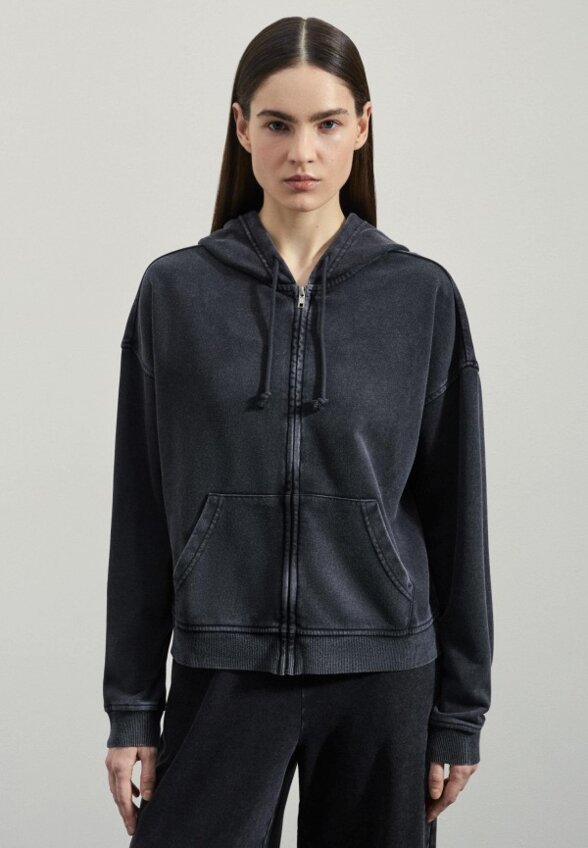 Толстовка Zarina