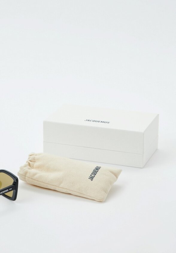 Очки солнцезащитные Jacquemus