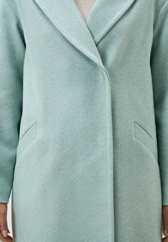 Пальто двубортное Снежная Королева