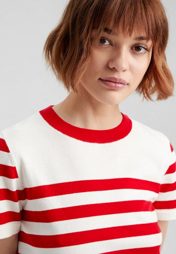 Джемпер To Be Blossom