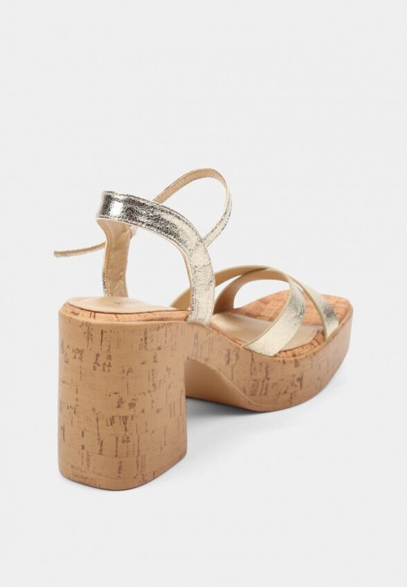 Босоножки Abricot