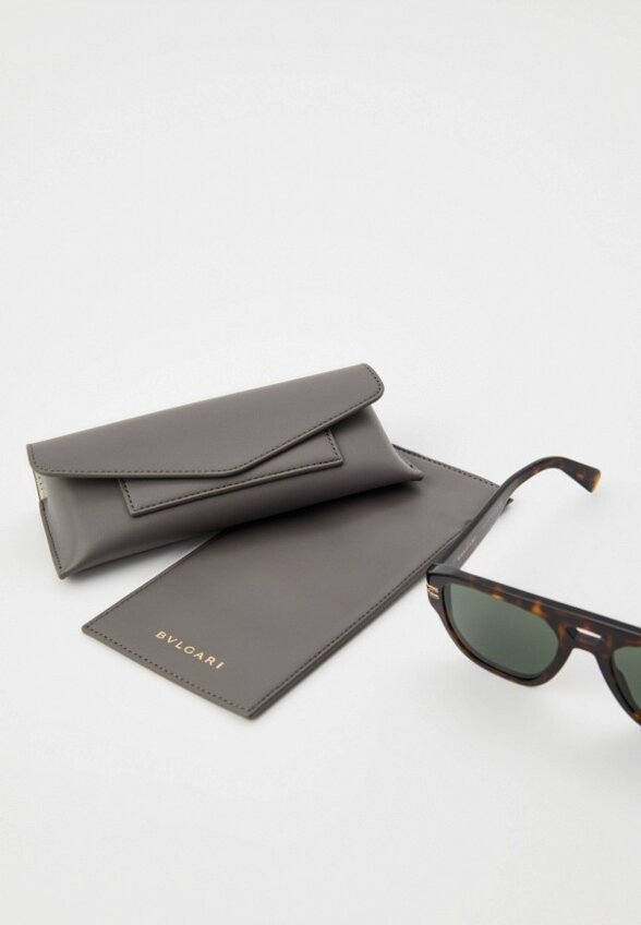 Очки солнцезащитные Bvlgari