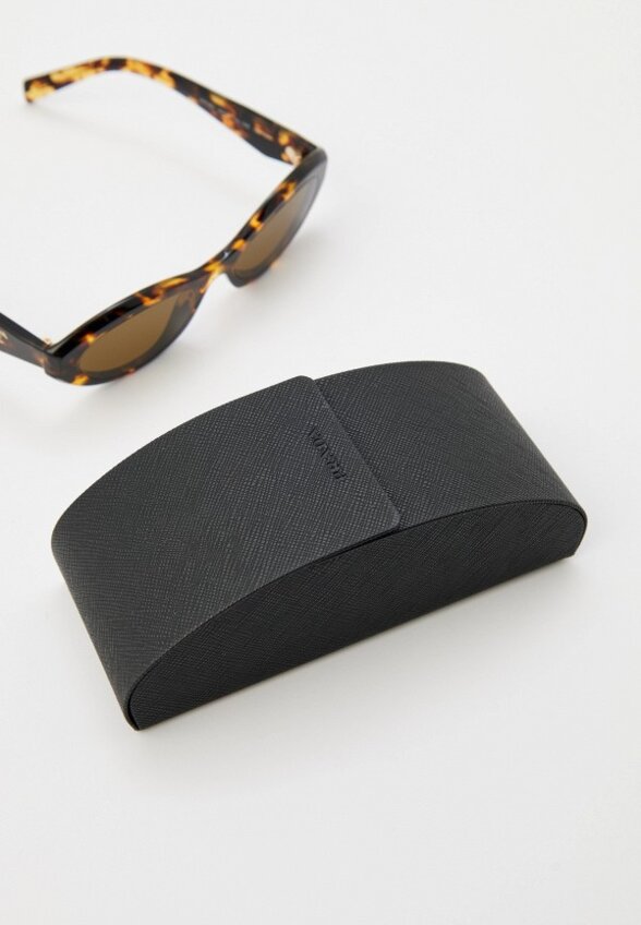 Очки солнцезащитные Prada