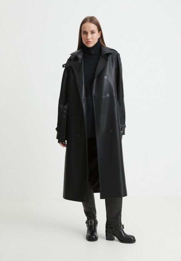 Плащ Maison David