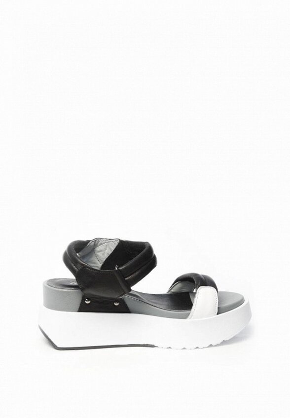 Босоножки Airbox