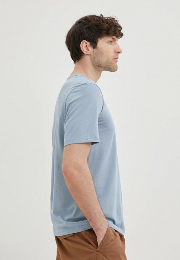 Футболка Finn Flare