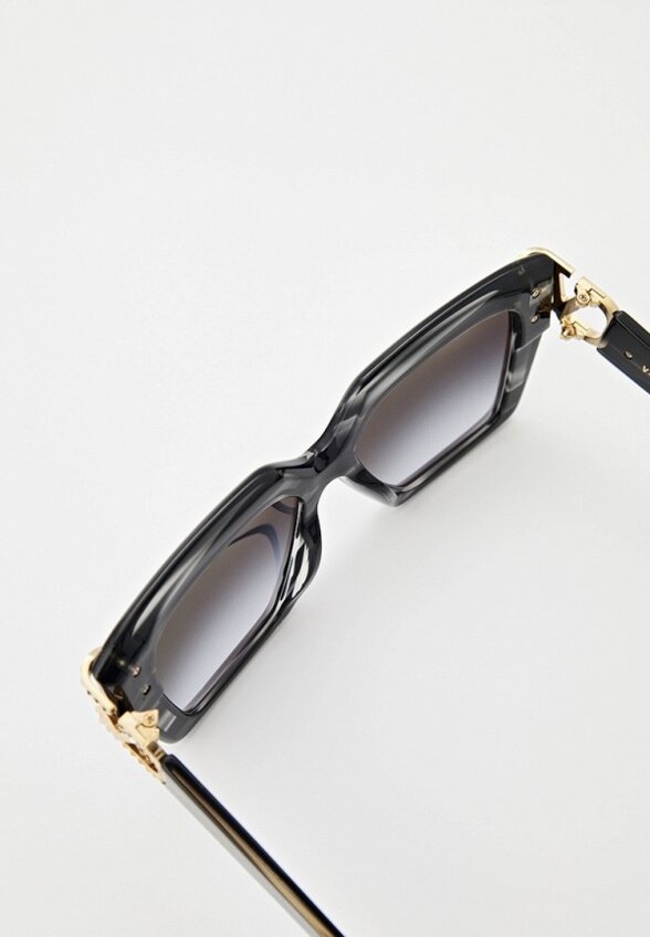 Очки солнцезащитные Valentino