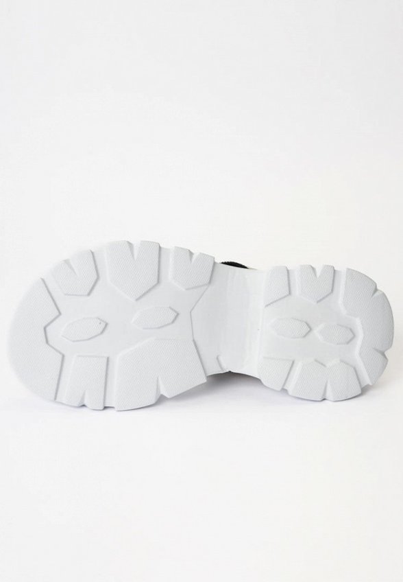 Босоножки Tikkago