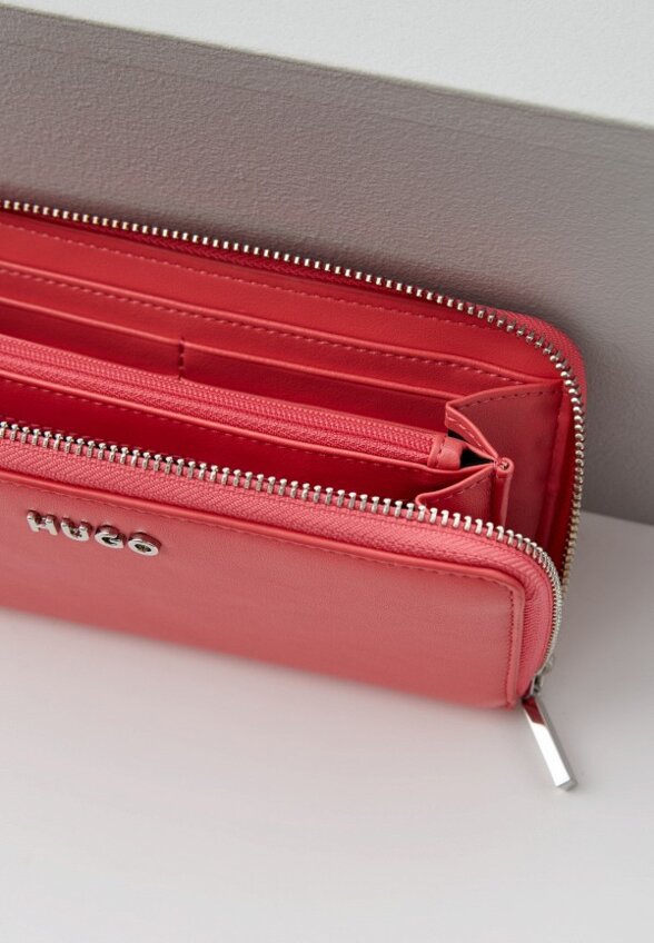 Кошелек Hugo