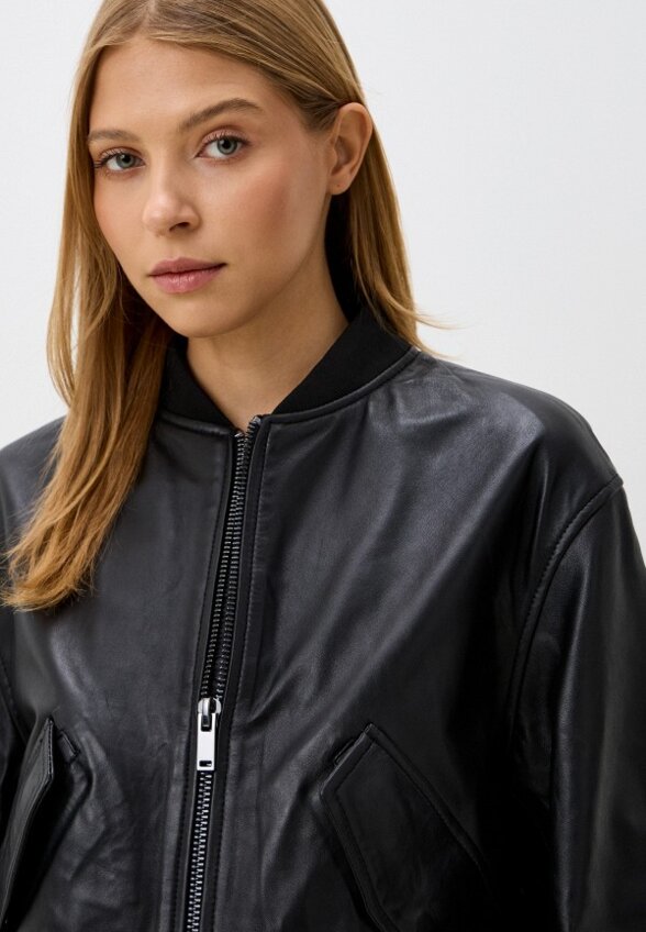 Бомбер Снежная Королева