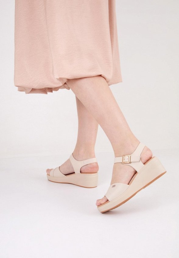 Босоножки Berkonty