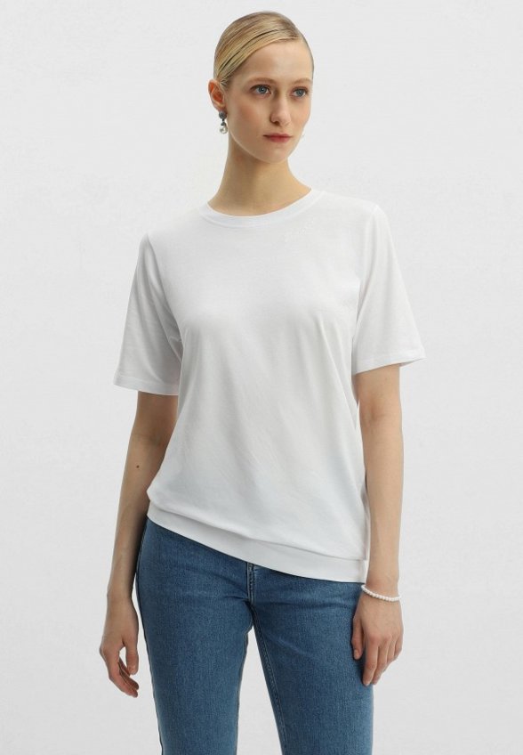 Футболка Nominee