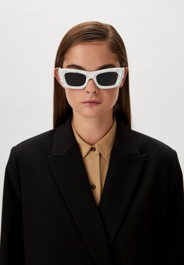 Очки солнцезащитные Prada