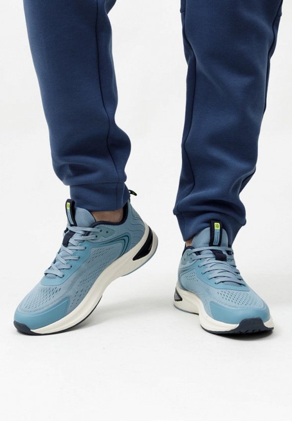 Кроссовки Baasploa