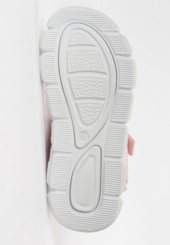 Сандалии Tikkago