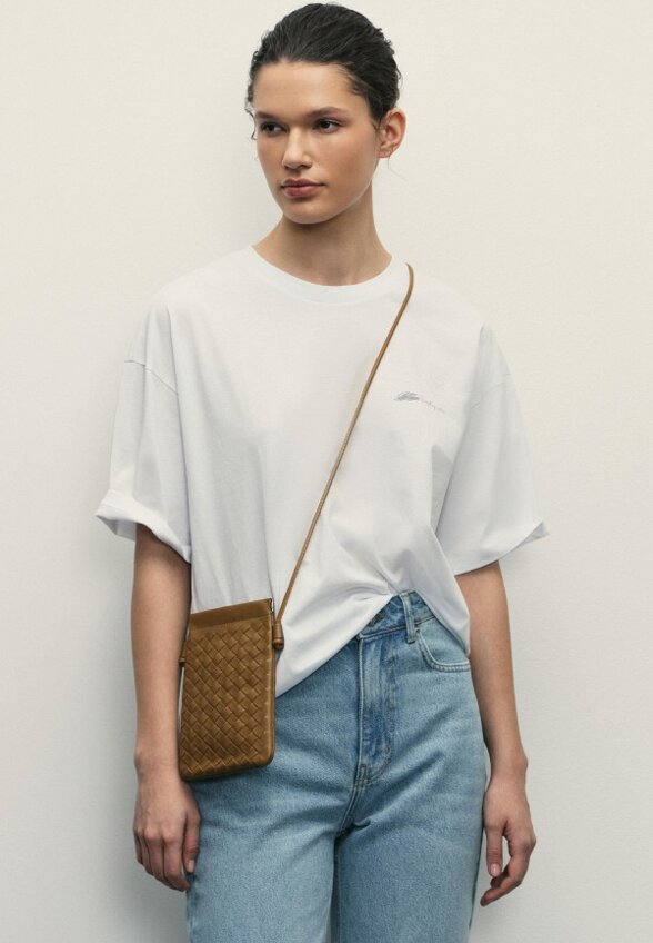 Футболка Zarina