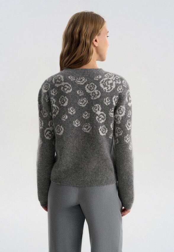 Джемпер To Be Blossom