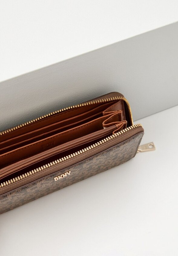Кошелек DKNY