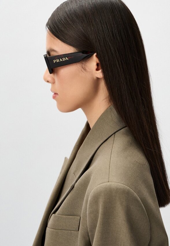 Очки солнцезащитные Prada