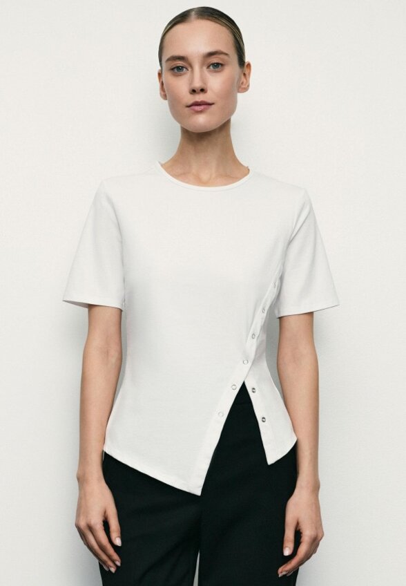 Футболка Zarina