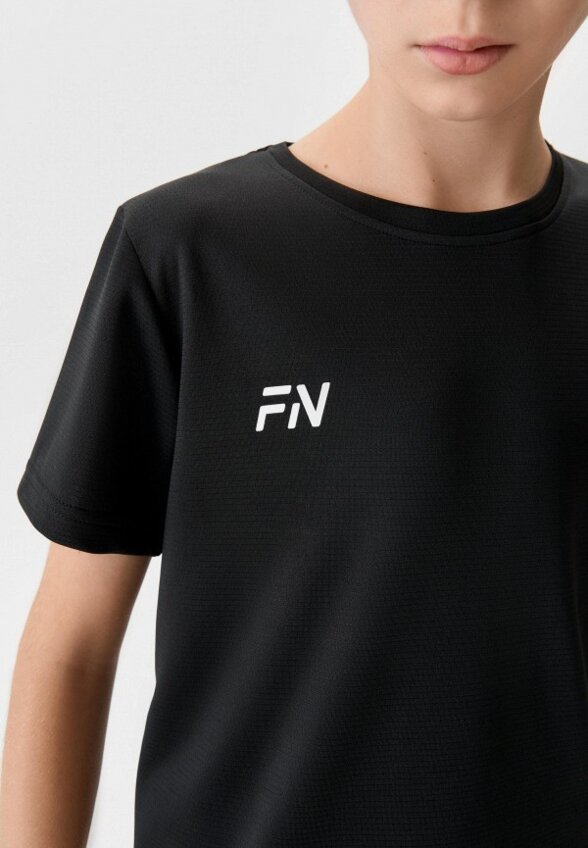 Футболка FN