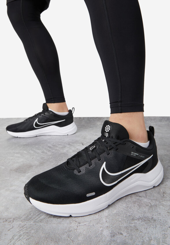 Кроссовки мужские Nike Downshifter 12, Черный