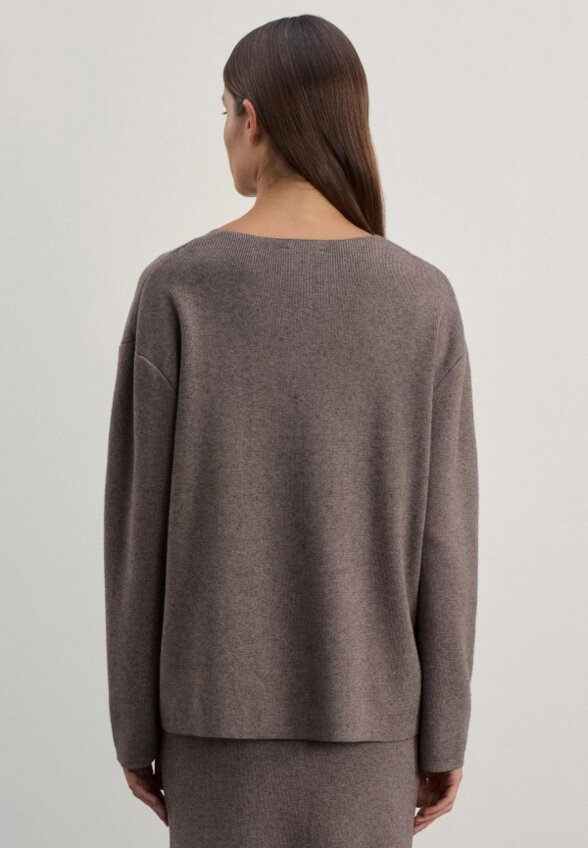 Пуловер Zarina