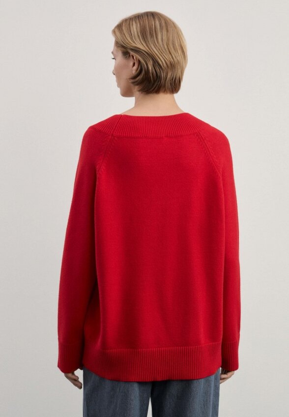 Пуловер Zarina