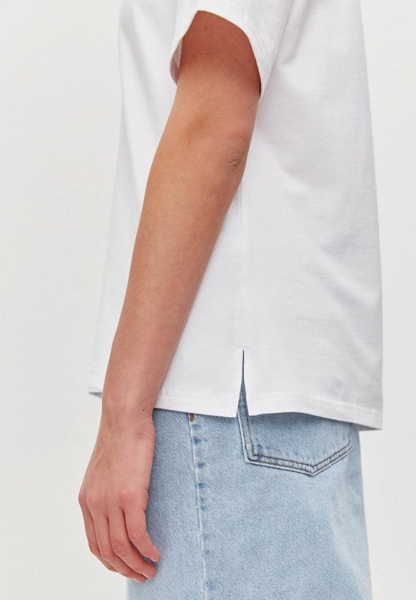 Футболка 4forms