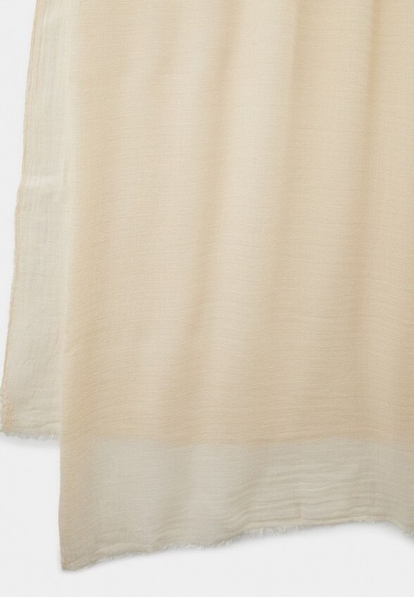 Палантин Mango