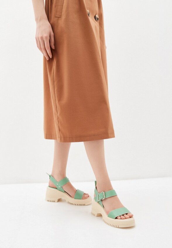 Босоножки Basconi