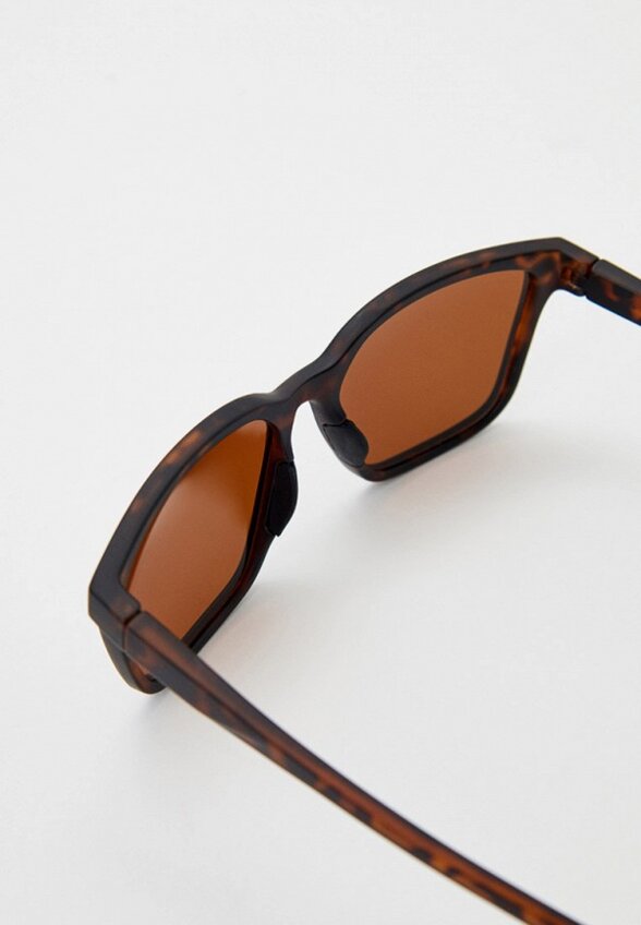 Очки солнцезащитные Brenda