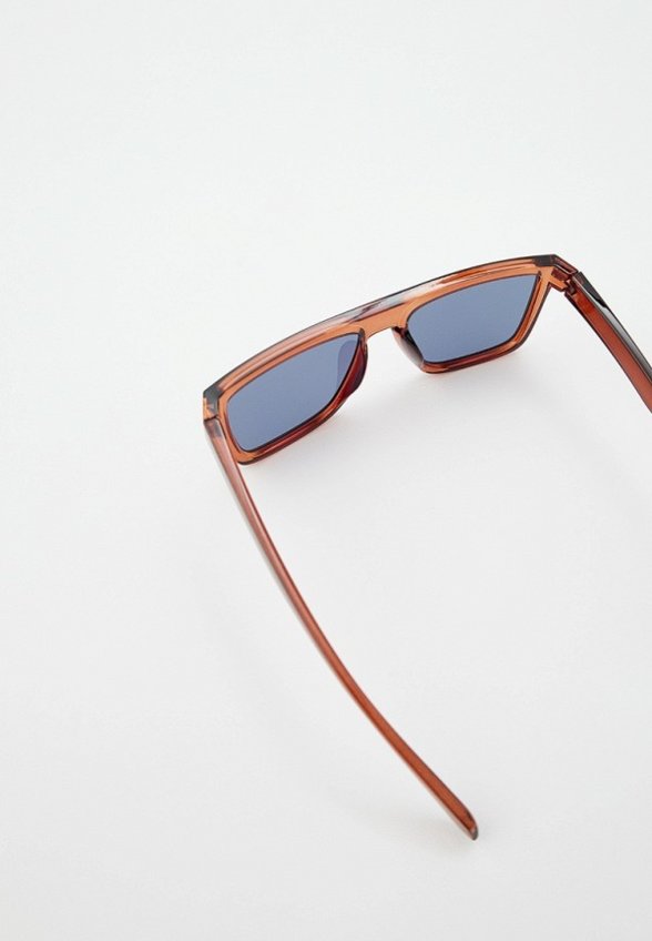 Очки солнцезащитные Brenda