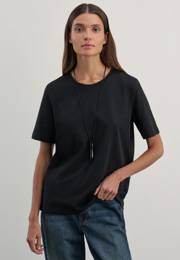 Футболка Zarina