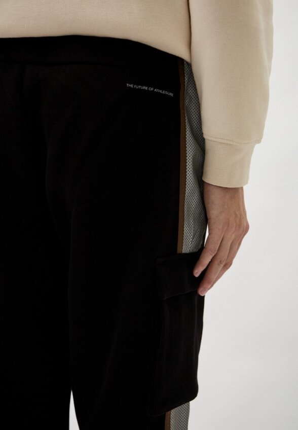 Брюки спортивные EA7