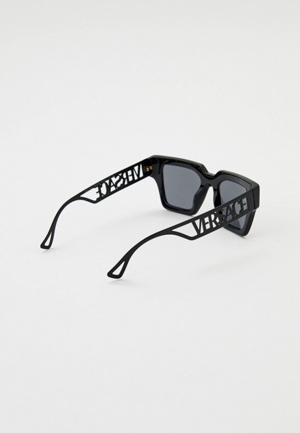 Очки солнцезащитные Versace