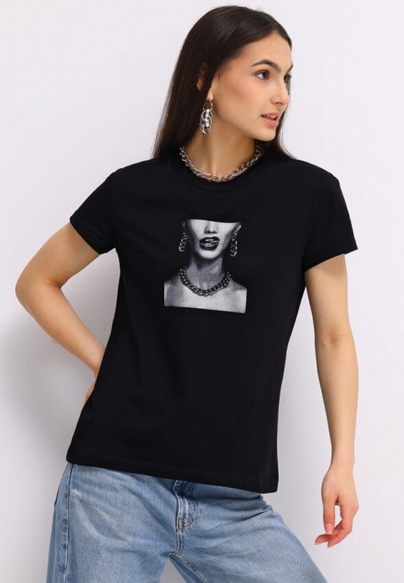 Футболка Апрель