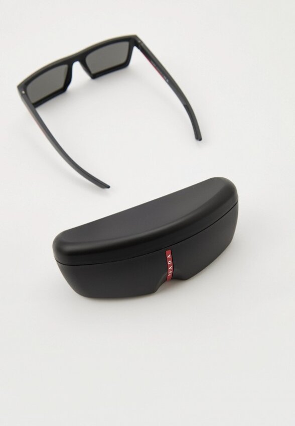 Очки солнцезащитные Prada Linea Rossa