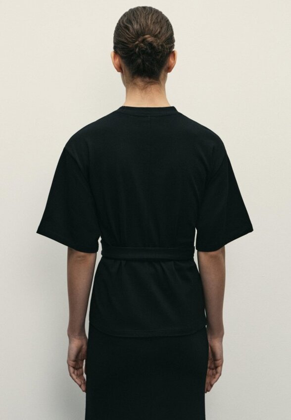 Футболка Zarina