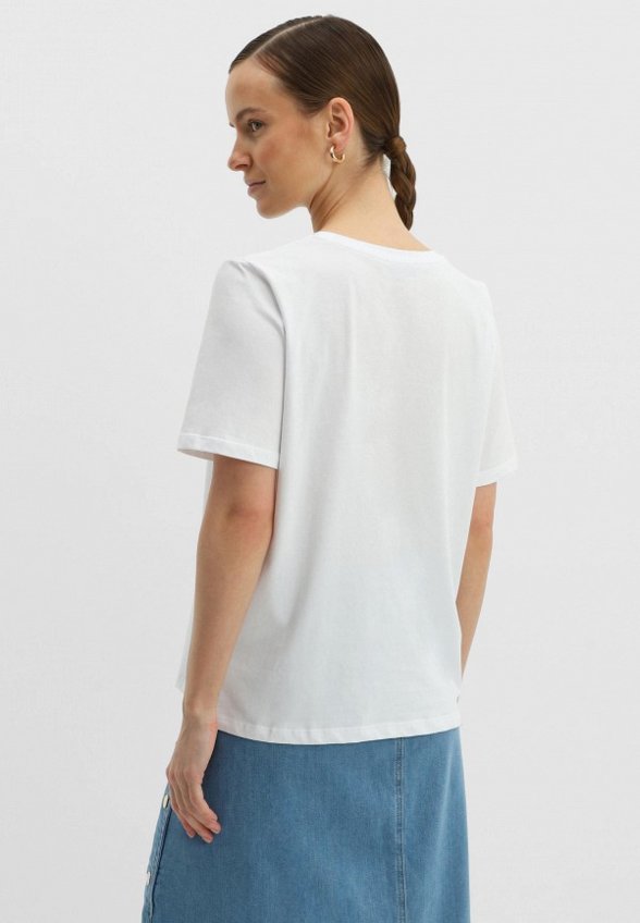 Футболка Lilly Bennet