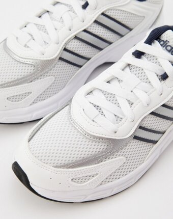 Кроссовки adidas женщинам