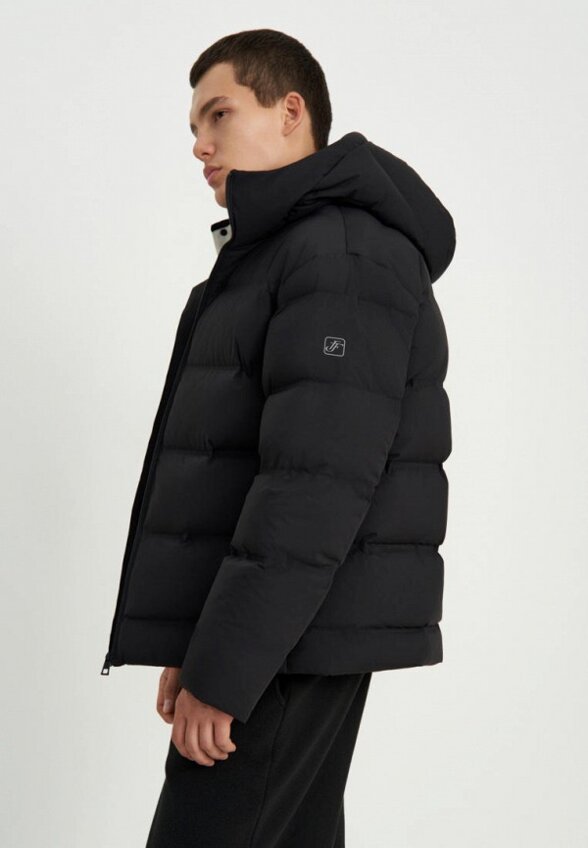 Пуховик Finn Flare