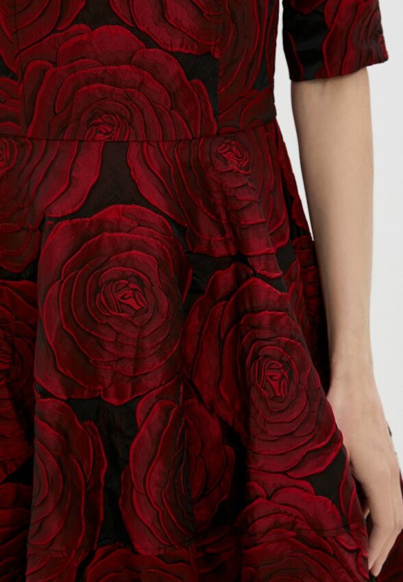 Платье MadaM T