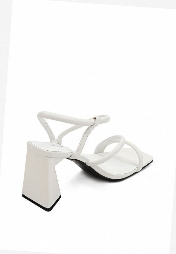 Босоножки Corso Como