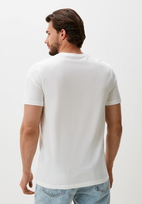 Футболка Colin's