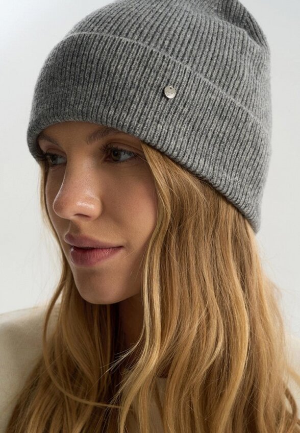 Шапка To Be Blossom